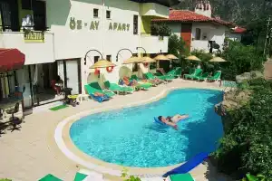 Öz-Ay Apart, Ичмелер