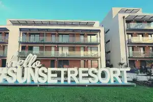 Sunset Resort, Фоньод