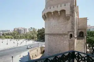 Hotel «Puerta Serranos», Валенсия