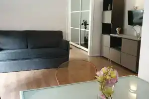 Royal Apartment, Милан