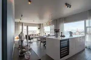 Ocean Breeze Luxury Apartment, Рейкьявик
