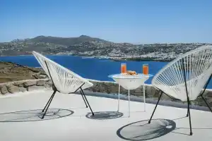 Vista Infinita, Орнос