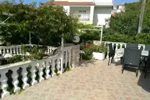 Green Paradise With Magnificent View, Винишхе
