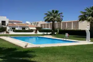 La Mata Beach Bungalow Beautiful Pool, Торревьеха
