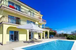 Luxury Apartments Kostrena, Риека