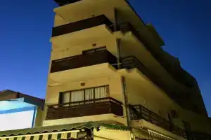 Marnin Apartments, Родос