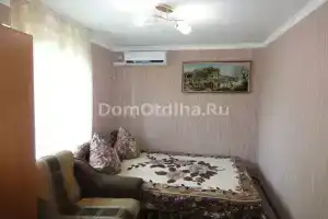 Ника, Лоо