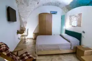 Monolocale del Conte, Чистернино
