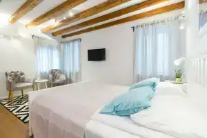 Cozy Montalbano Studios by Irundo, Ровинь