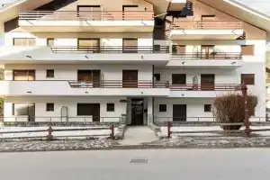 Orobie Master Guest apartment, Априка