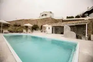 Queen of Santorini, Картерадос