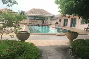 EEd Amata Resort, Банг Саре
