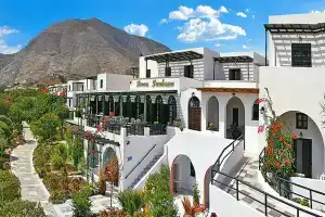 Rivari Hotel, Камари