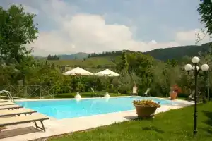Beautiful private villa with Wifi, private pool, TV, pets allowed and parking, close to Arezzo, Кастильон-Фьорентино