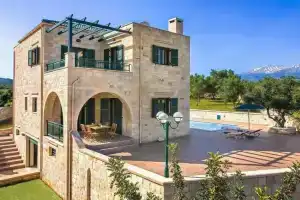 Cronos Luxury Stone Villa, Алмирида