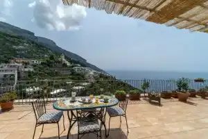 Casa Melevyen, Позитано