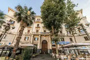 Gentile Suite & SPA Vomero, Неаполь