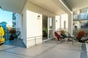 Flat White Apartamenty 49, Зелёна-Гура