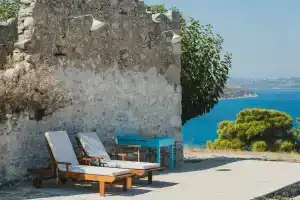 Karavos View - A Unique Artists' Hideaway Paradise, Каливес