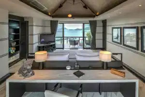 Villa Cape Cowrie, Панва