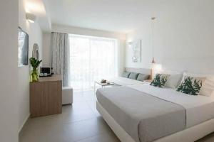 Aloe Boutique & Suites, Алмирида