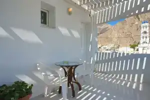 Romani Studios Perissa, Перисса