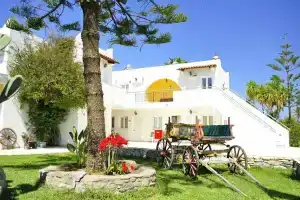 Ampavris Family Apartments, Кос