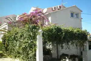 Aldica - 300 m From sea - A2, Супетар