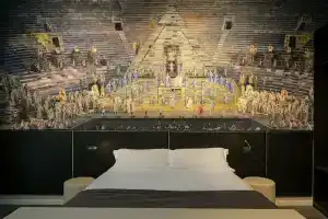 Theatrum Rooms and Apartments, Верона