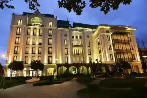 Отель «Ambassadori Hotel Tbilisi»