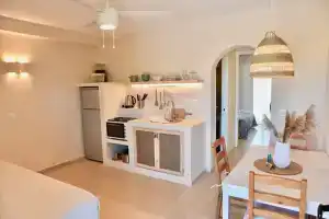 StayBridge Apartments, Mesongi, Мораитика