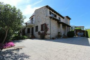 Studio Tea, Ровинь