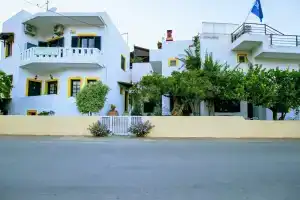 Zygos Apartments, Сисси