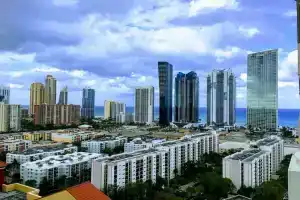 Big Place in Sunny Isles near Beach, Санни-Айлс-Бич