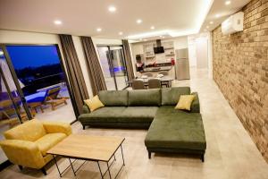 Villa Golden Uno, Патара