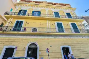Della Monica Rooms, Виетри-суль-Маре