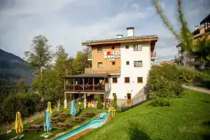 Отель «BoogelWoogel Bar&Hotel»