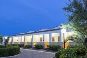 Albergo Torrente, Виесте