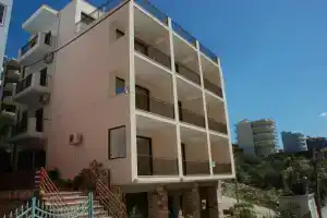 Nikos Hotel and Apartments, Саранда