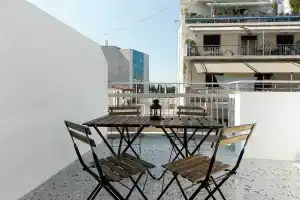 Modern Apartment Athens Center, Афины
