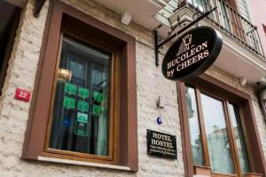 Хостел «Bucoleon by Cheers»