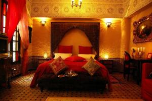 Riad Ibn Battouta, Фес