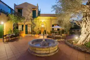 Villa Ammirata Room & Apartment, Монделло