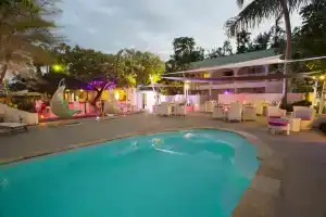 Esprit Libre Restaurant and Guest House, Мон-Шуази