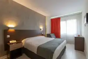 Apartamentos Recoletos, Мадрид
