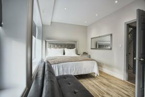 Toronto Rooms and Suites, Торонто