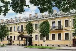 Отель «Garden House»