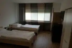 Ab Apartment 24, Штутгарт