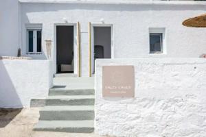 Salty Caves Apartments Milos, Адамас