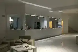 Hotel Exagon Flower, Мондрагоне